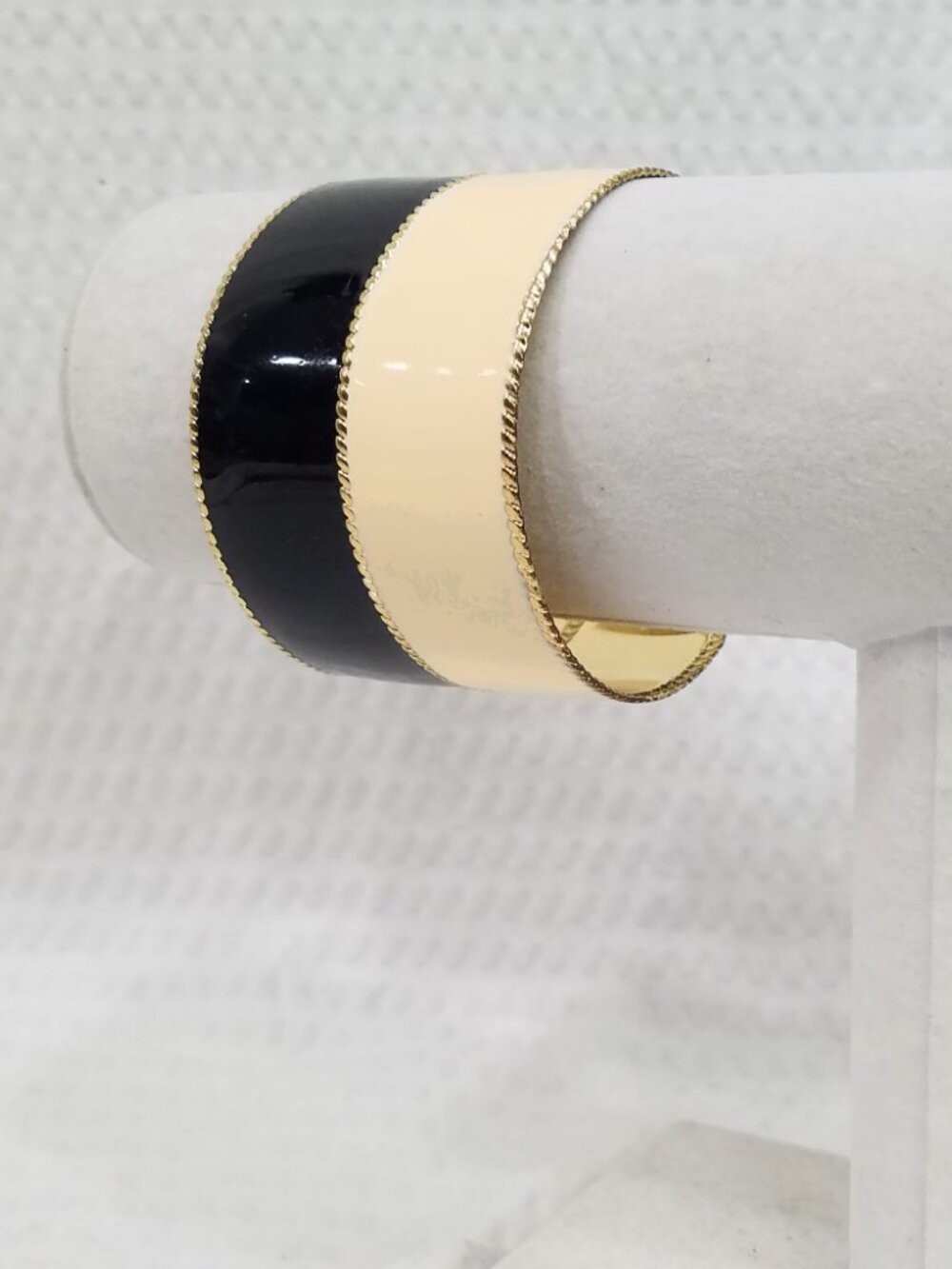 Enamel Cuff Bracelet Black and Cream Chunky Gold Tone Wide Bangle Vintage 1990s - Picture 5 of 6